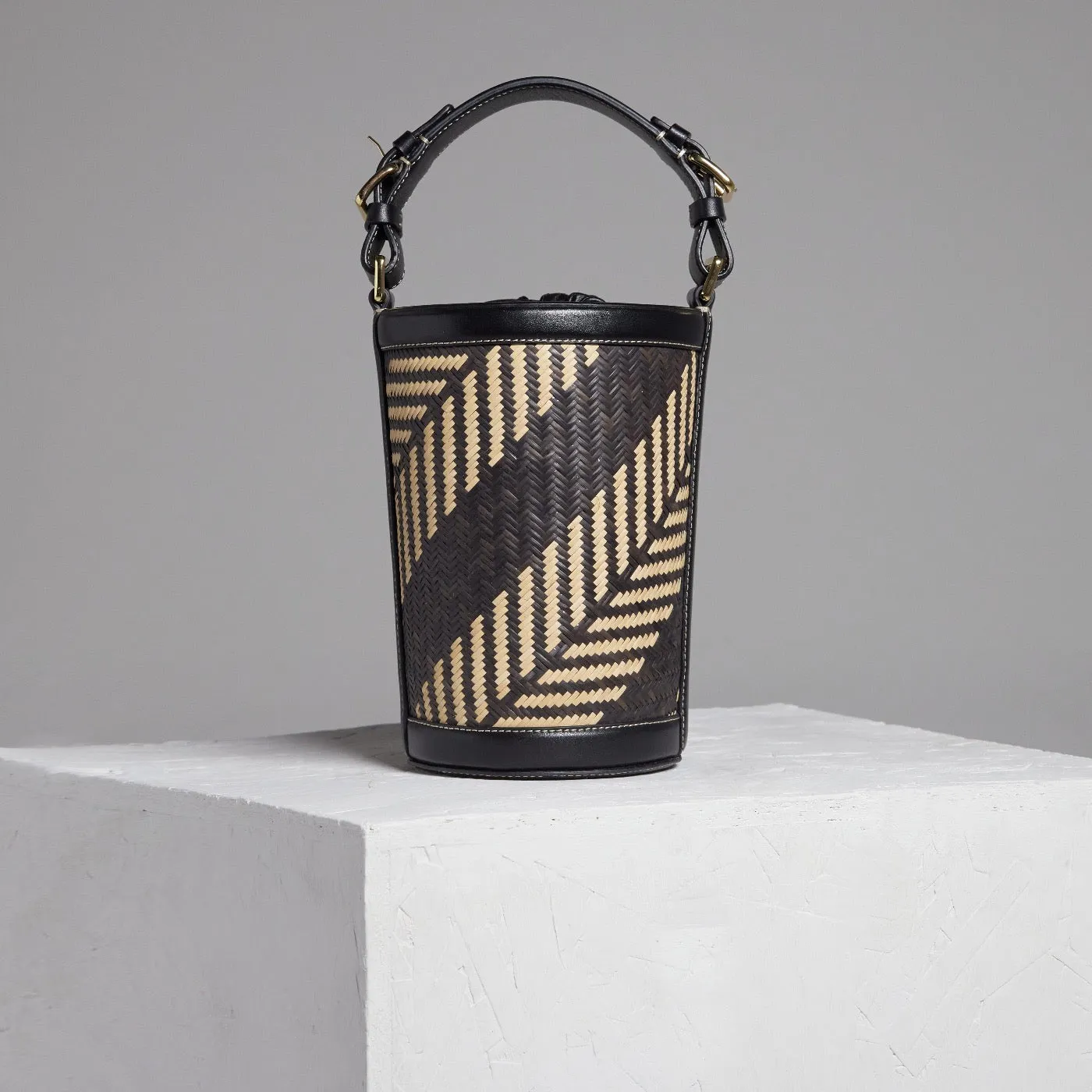 Bucket Kelakai Rattan Bag