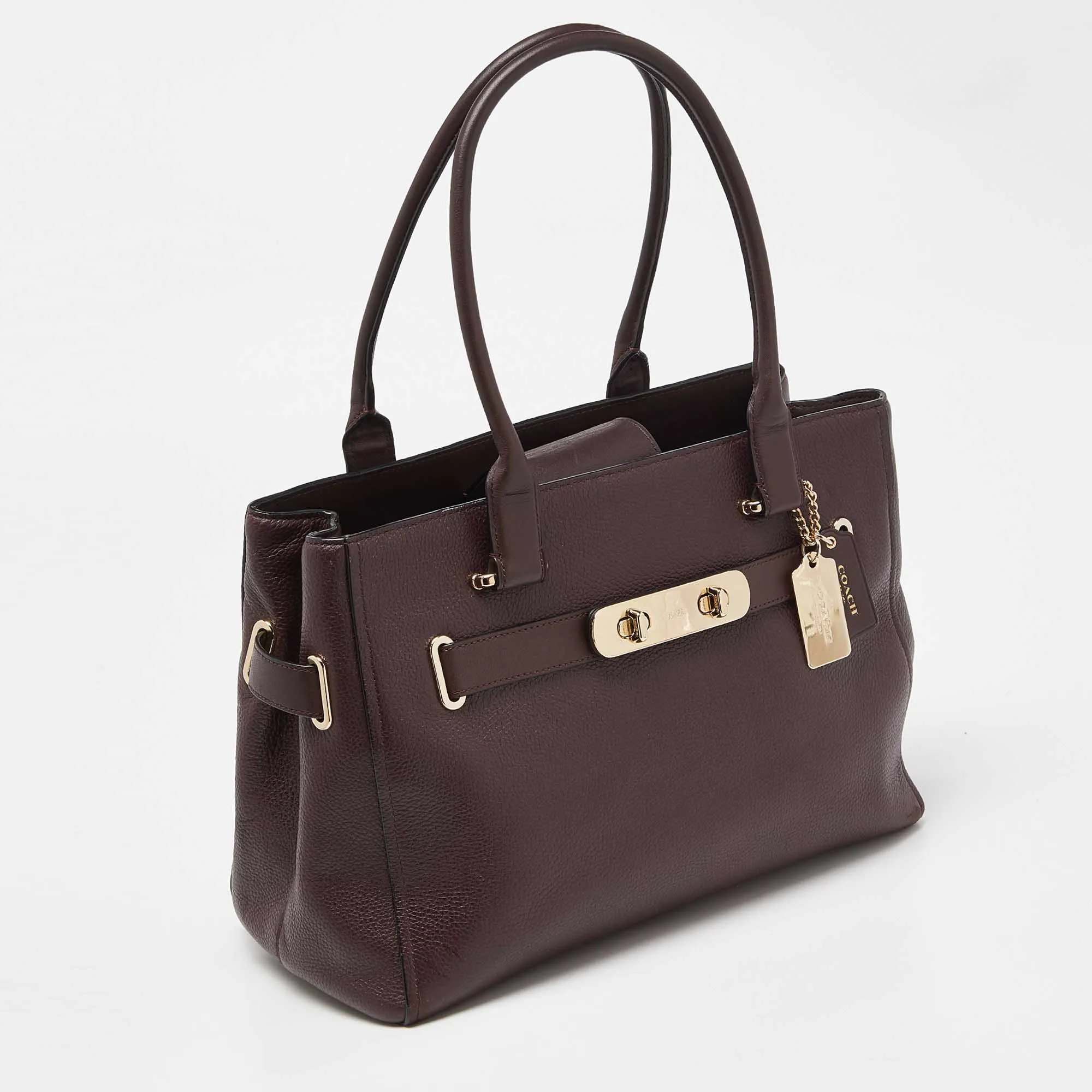 Coach  Leather Swagger 33 Tote