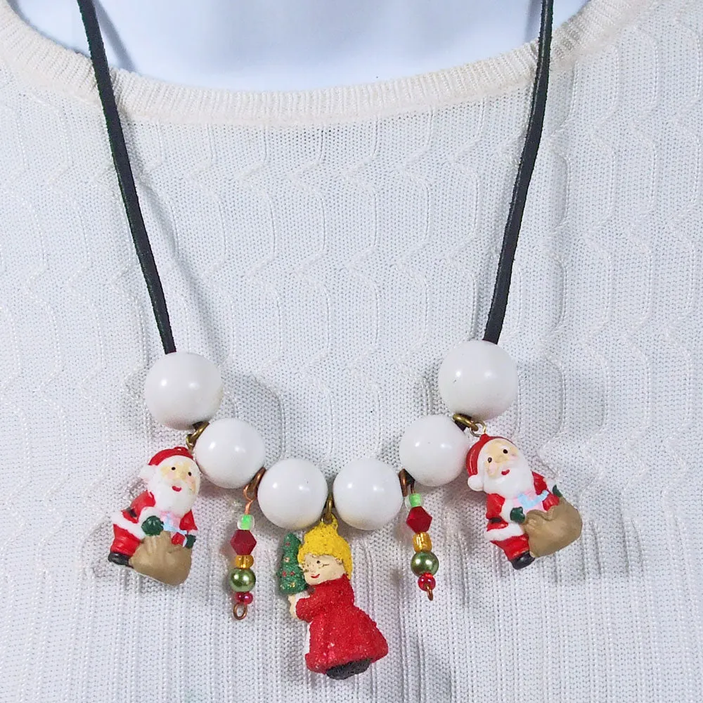 Papan, Christmas, Santa and Mrs Clause, Beaded Dangle, Necklace